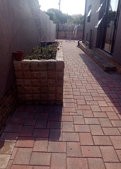 Instant Lawns | Garden Design | Landscaping & Building Construction