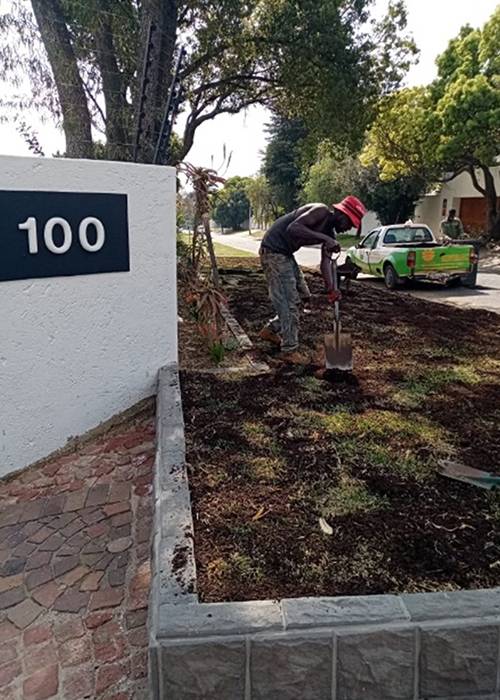 Cobble Stones & Stepping Stones | Instant Lawns | Rubble & Refuse Removal
